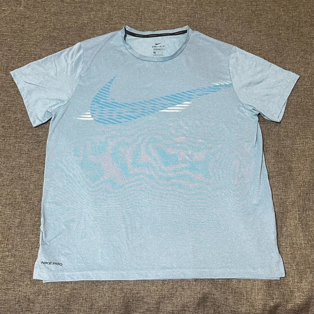 Nike‎ Pro Men's XL Standard Fit Dri Fit Shirt
